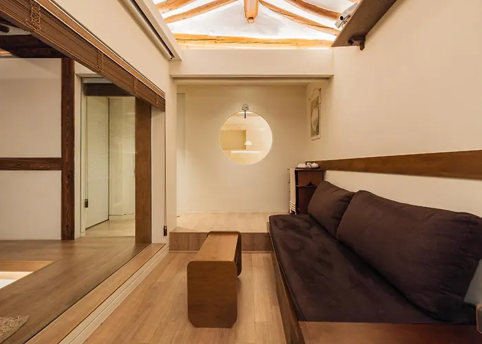 Villa Luxury Hanok Alley Haven